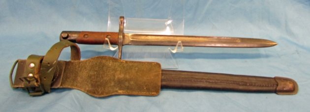  Italian WWII Type 91 Carcano Bayonet & Frog — image 6