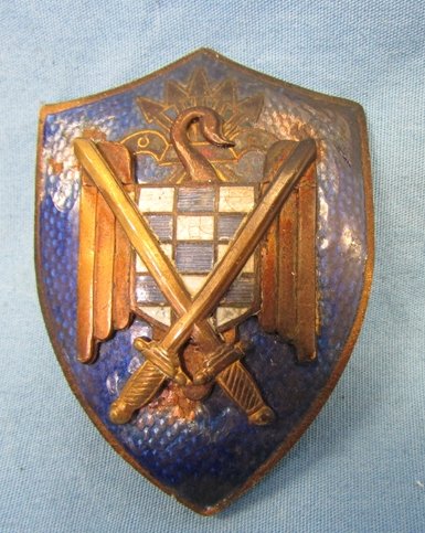  Spanish Falangist Milicias Breast Badge, Enameled, Numbered 3344 — image 2