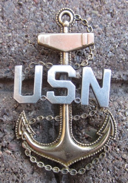 US WWII Navy Petty Officer Hat Insignia, Sterling, N.U.S. Marked — image 2