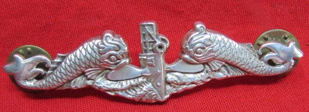 US Korean War-Vietnam Era Submarine Enlisted Dolphins, Sterling, Balfour, Clutchback — image 2