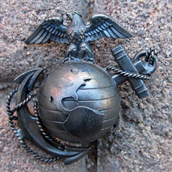 US WWII USMC Officer Service Hat Emblem, Hillborn-Hamburger, Sterling — image 2