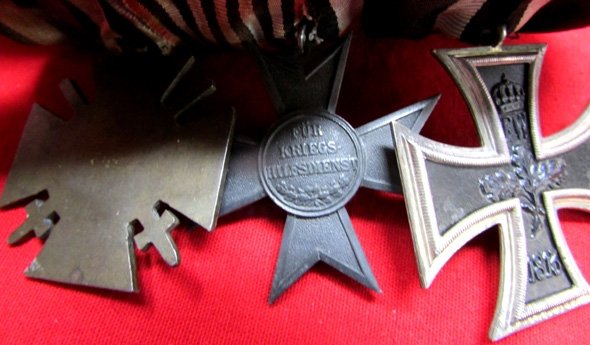 German WWI 3 Place Medal Bar, EK 2, Prussian War Service Cross, Hindenburg — image 4