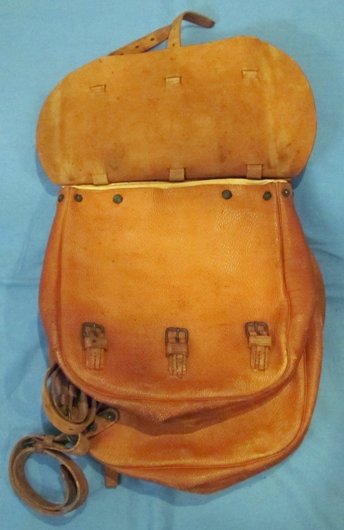 US WWI-WWII, M1904 Leather Saddlebags, Canvas Liners & Two White Canvas Ration Bags, Excellent Condition — image 4