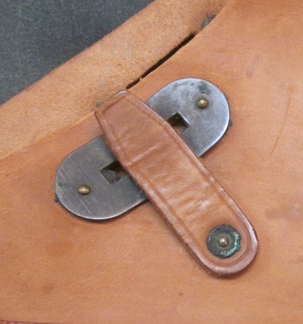 US WWI-WWII, M1904 Leather Saddlebags, Canvas Liners & Two White Canvas Ration Bags, Excellent Condition — image 9