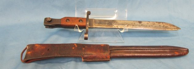  Canadian WWI First Model Ross Rifle Bayonet and  Scabbard — image 5