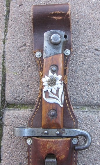 Austrian WWI M1895 NCO Bayonet & Frog, Edelweiss Flower — image 2