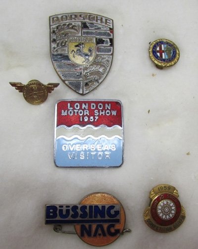 Vintage Sports Car & Automobilia Badge Lot, 6 Pieces — image 2
