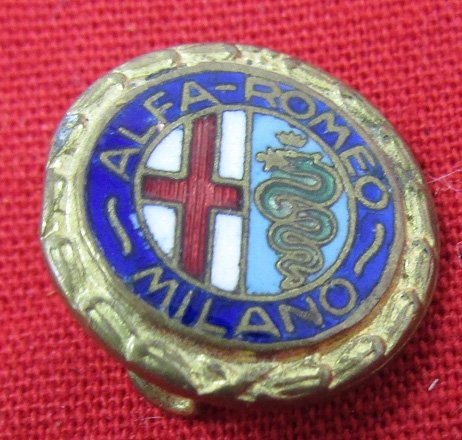 Vintage Sports Car & Automobilia Badge Lot, 6 Pieces — image 4