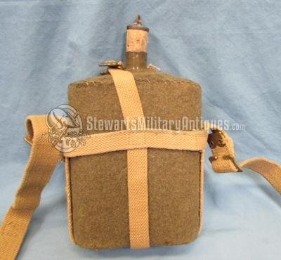  British WWII P37 Pattern Canteen, 1943 Dated Strap — image 4
