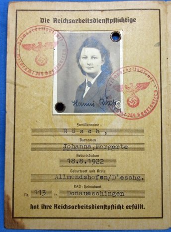 German WWII Female Reichsarbeitsdienstpass, Born 1922 — image 2