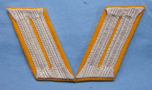 German WWII Heer Cavalry Enlisted Waffenrock Collar Tabs — image 2