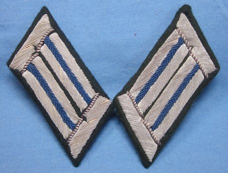 German WWII Heer Medical Officer Collar Tabs, Pair — image 2
