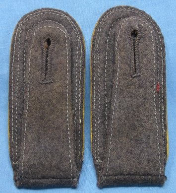 German WWII Luftwaffe Unteroffizier Shoulder Straps, Flight, Para — image 3