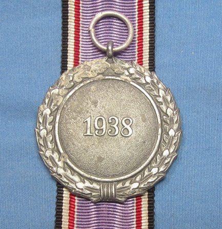 Need Photos, German WWII Luftschutz Medal 2nd Class, Ring Marked 60, Katz & Deyhle — image 4
