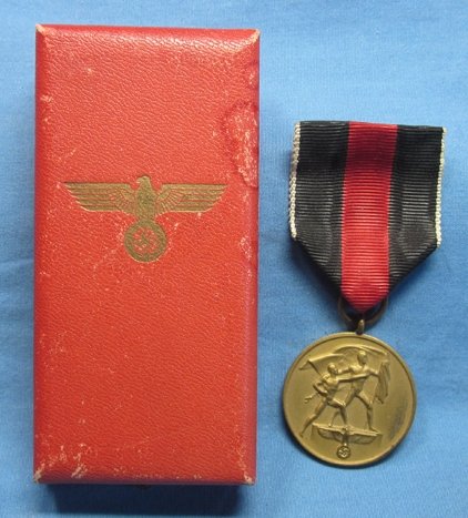German WWII Czech Occupation Medal, Cased — image 2