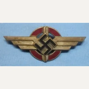 German WWII High Quality DLV Cap Badge, Berg & Nolte