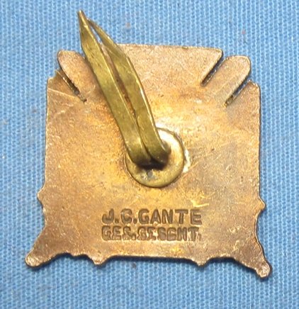 German WWII Reichstreubund Lapel Badge — image 3