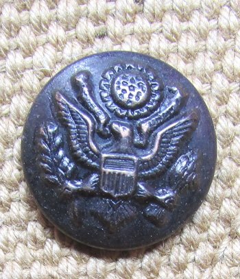 US M1903 Infantry 9-Pocket Cartridge Belt, Rimless Eagle Snap Closure — image 3