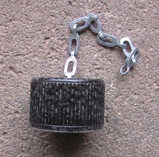 US WWII Replacement Canteen Caps, Complete — image 3