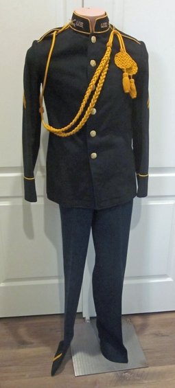 US 1902 Cavalry Enlisted Dress Uniform Set, Hat, Coat, Mounted Trousers, A Troop, 1st Cavalry — image 2