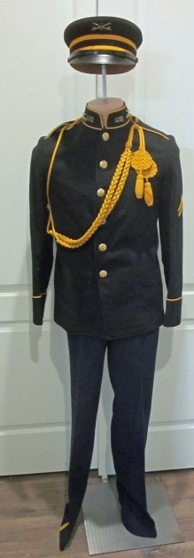 US 1902 Cavalry Enlisted Dress Uniform Set, Hat, Coat, Mounted Trousers, A Troop, 1st Cavalry — image 8