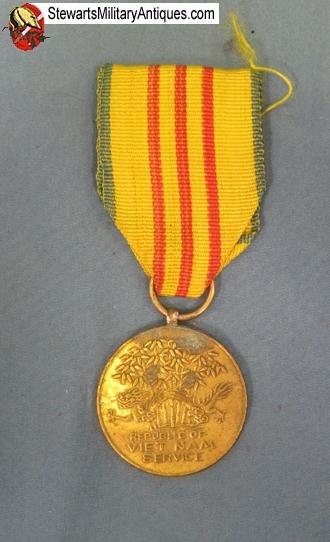  US Vietnam War Campaign Medal, Vietnamese Mfg — image 2