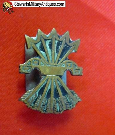  Spanish Falangist Party Badge, A 113480 — image 2