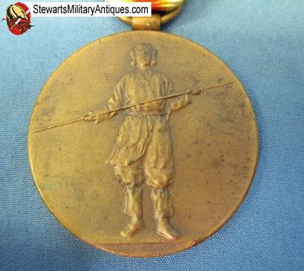  Japanese WWI Victory Medal, Cased   — image 4