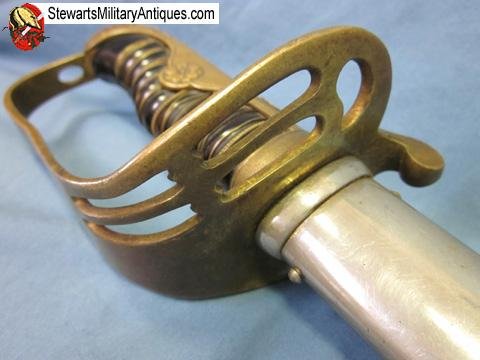  Japanese WWII Type 19 Cavalry Officers Sword, Family Mon — image 3