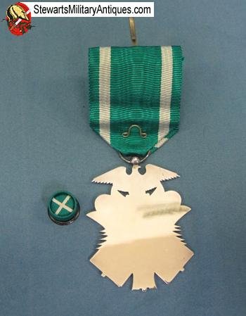  Japanese WWII 7th Class Order of the Golden Kite, Cased — image 2