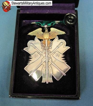  Japanese WWII 7th Class Order of the Golden Kite, Cased — image 4