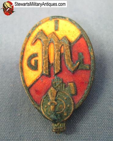  Italian WWII Fascist Youth Membership Badge   — image 3