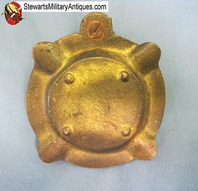  Belgian WWII Souvenir Ashtray, Le Manneken Pis   — image 4