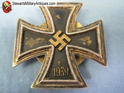  German WWII Iron Cross 1st Class, Screwback, Brass Core, L58 — image 2