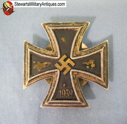  German WWII Iron Cross 1st Class, Screwback, Brass Core, L58 — image 3