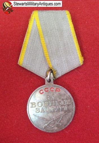  Soviet WWII Medal for Combat Service, 3006823 — image 2