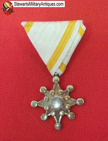  Japanese WWII Order of the Sacred Treasure, 7th Class — image 5