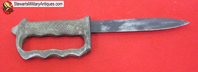  New Zealand WWII Fighting Knife & Scabbard — image 6