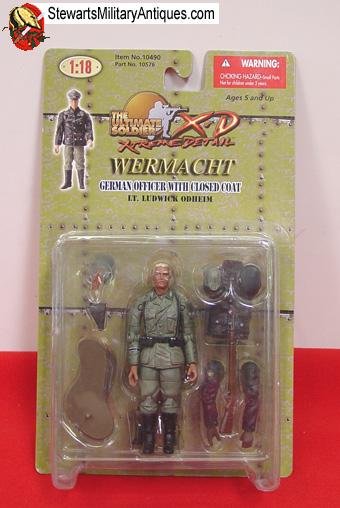  German WWII 21st Century Toys 1/18 Scale Army Rifleman & Officer Set, 2 Figures — image 3