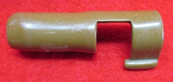  Japanese WWII Molded Plastic Muzzle Cover, T99 or T38 Rifle — image 3