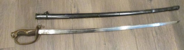  Japanese WWII Army Company Grade Officers Dress Sword, Family Mon — image 6