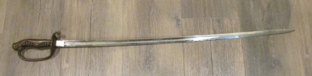  Japanese WWII Army Company Grade Officers Dress Sword, Family Mon, No Scabbard — image 5