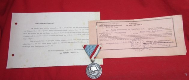 Hungarian WWI (Austro-Hungarian) Combatant Medal & Documents, — image 2