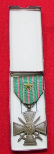 French WWI, Croix de Guerre, 1914-1918 Reverse, Original Box — image 2
