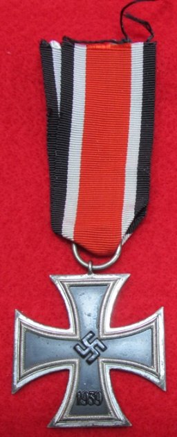 German WWII Iron Cross 2nd Class & Ribbon — image 2