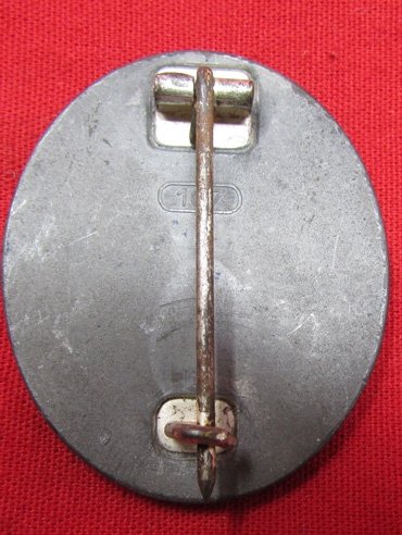 German WWII Silver Wound Badge, Maker Marked 107 — image 3