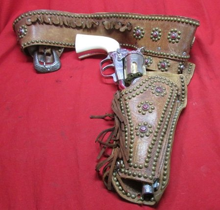US 1950's Colt 1860 Army Toy Pistol &  Leather Holster, Hubley Mfg. — image 2