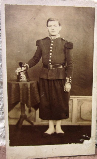 French 2nd Empire CDV, Soldier & Shako — image 2