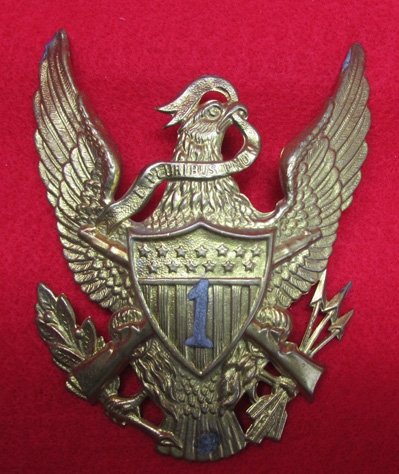 US Indian Wars Era, Infantry Enlisted Dress Helmet Plate, 1st Regiment — image 2