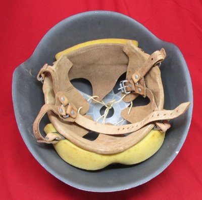 East German, Cold War Era M56 Steel Helmet, Complete — image 4